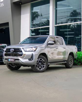 TOYOTA HILUX 2.8 D-4D TURBO DIESEL CD SRV 4X4 AUTOMÁTICO